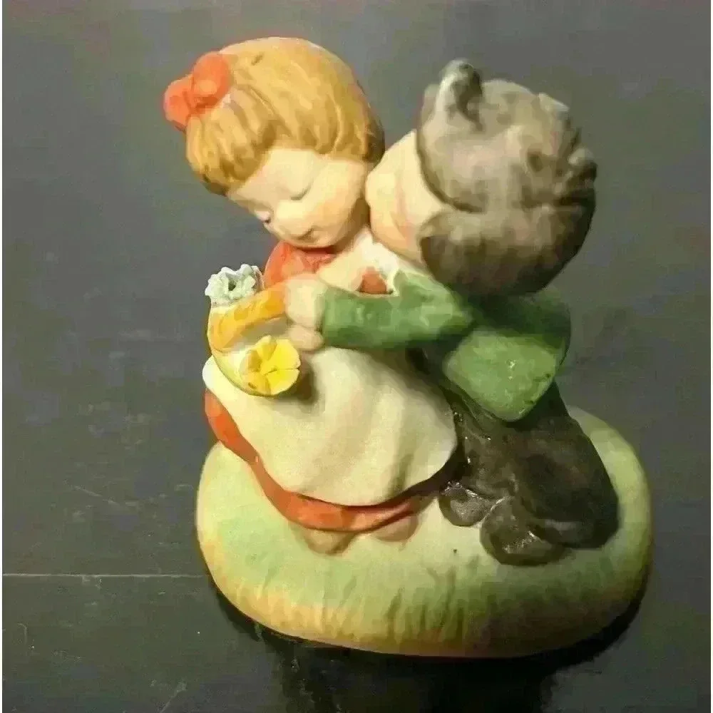 Vintage Enesco Porcelain Kissing Couple - Hugging young Boy & Girl - 2.5”
